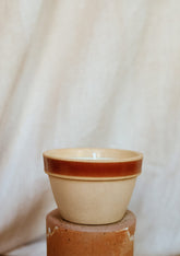 Bougie céramique pot rustique liseret marron